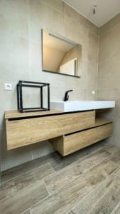 Meubles muraux salle de bain