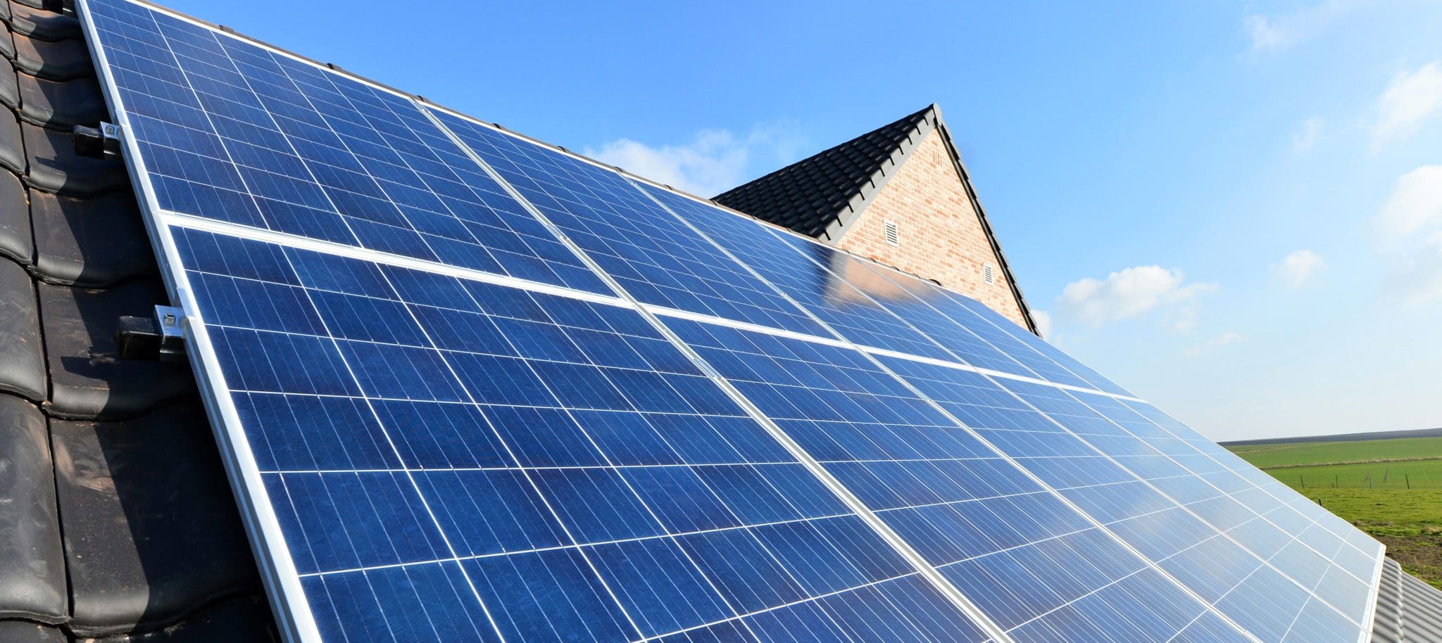 Panneaux solaires photovoltaïques, énergie renouvelables